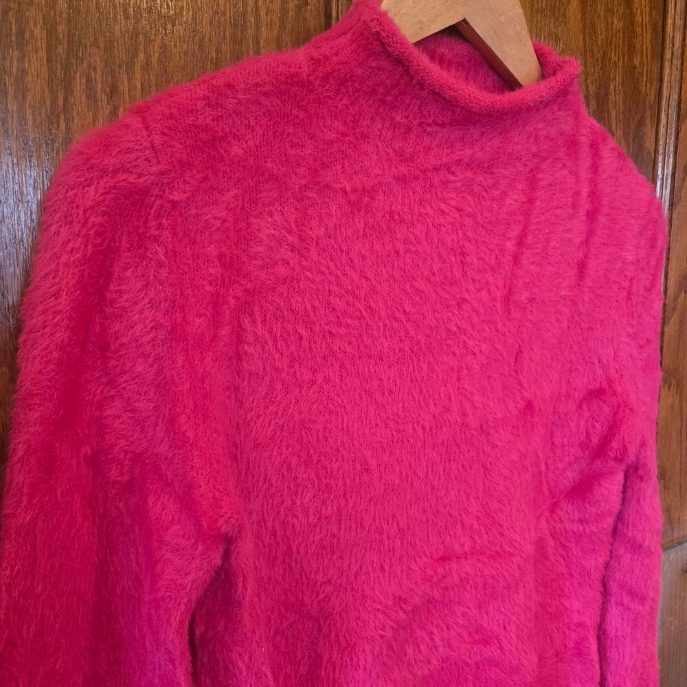 Universal Thread Pink Sweater - Picture 2 of 10